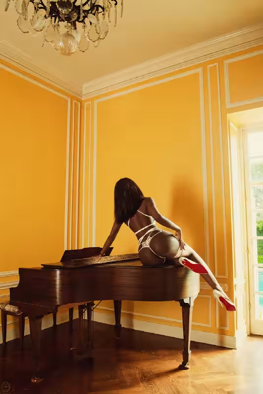 Escort Naomi Neveu in Atlanta, GA