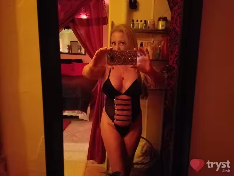 Escort/Massage Linda / Candi in Boca Raton, FL