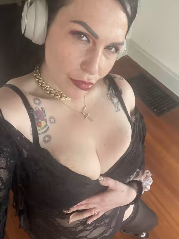 Escort Allie Kat in Boston, MA