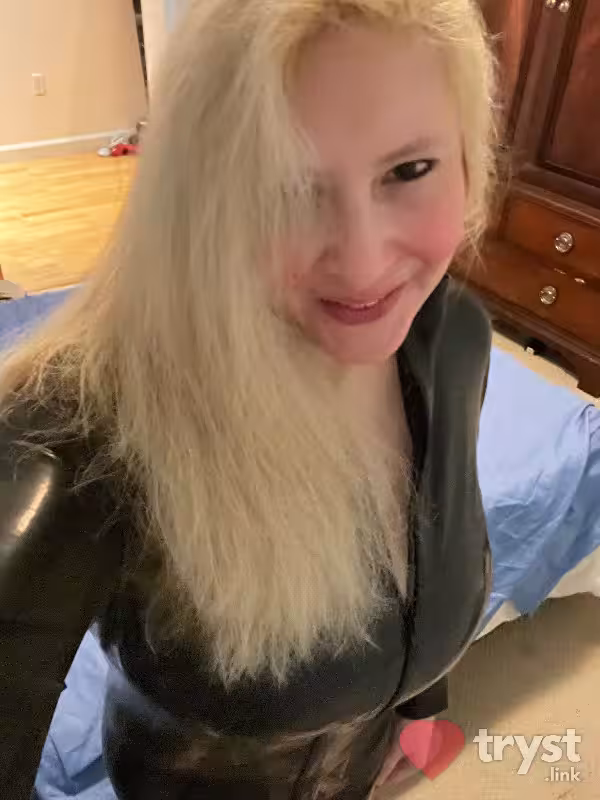 Escort/Massage/S&M Gigi Amour in Boston, MA