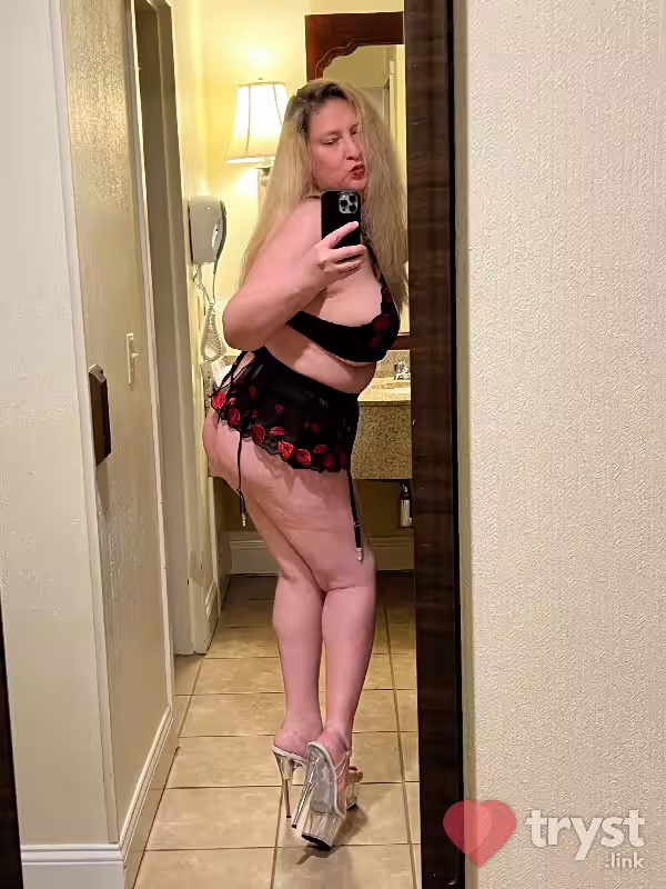 Escort/Massage/S&M Gigi Amour in Boston, MA