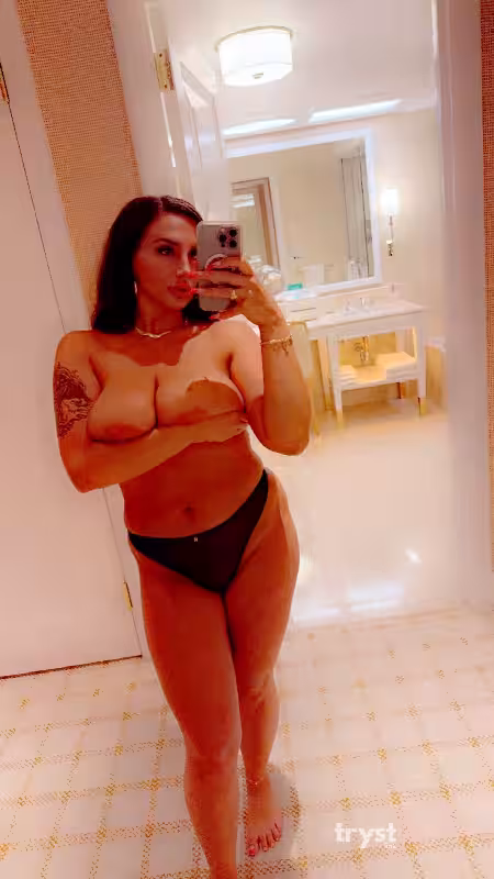 Escort Sinthia in Boston, MA