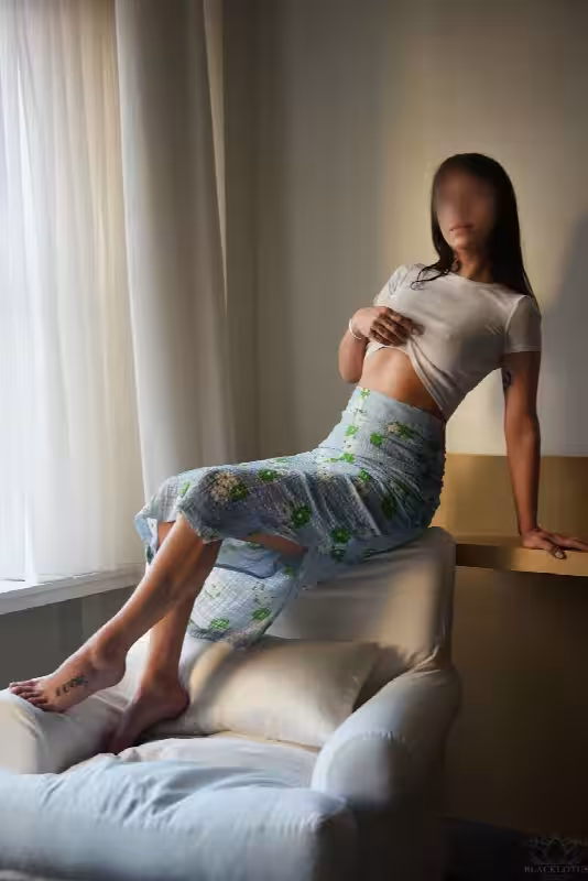 Escort Sasha Valentine in Chicago, IL