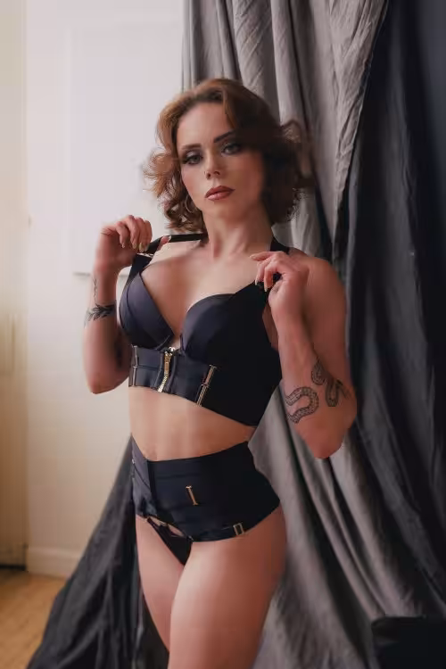 Escort/Massage Lucia Rossi in Cleveland, OH