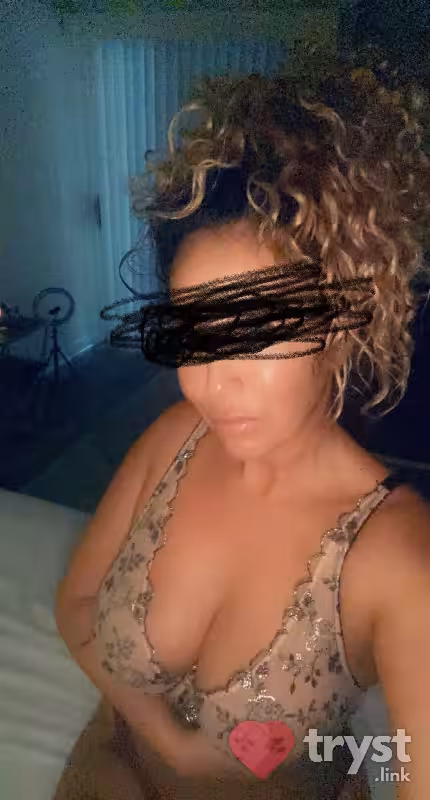 Massage Lana Martinez in Costa Mesa, CA