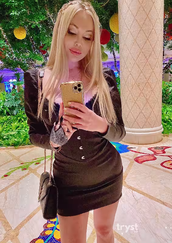 Escort Elsa Sunshine in Denver, CO