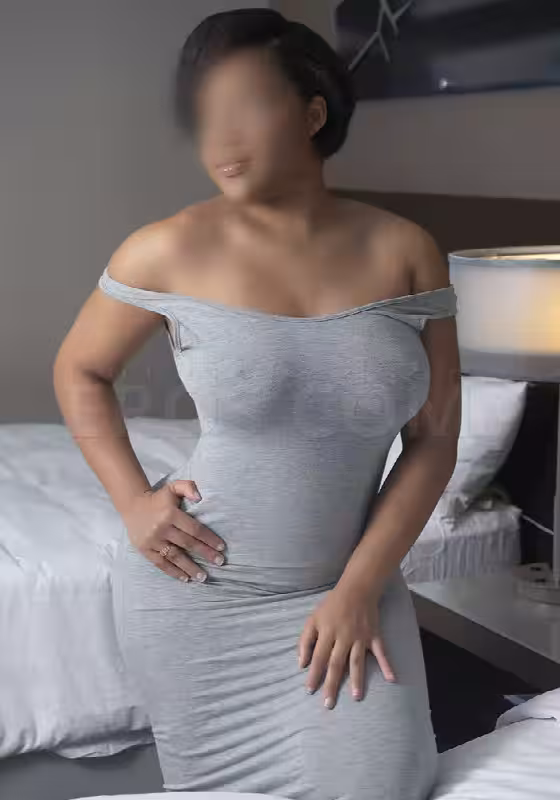 Escort Phara in Durham, NC