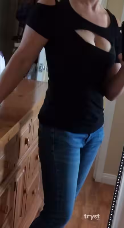 Massage/S&M Niki in Escondido, CA