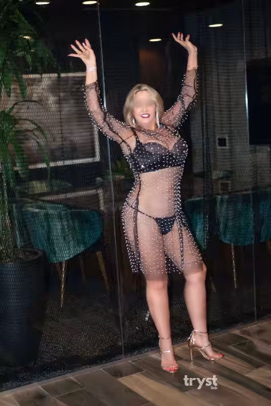 Escort/Massage BustyGina36DD in Los Angeles, CA