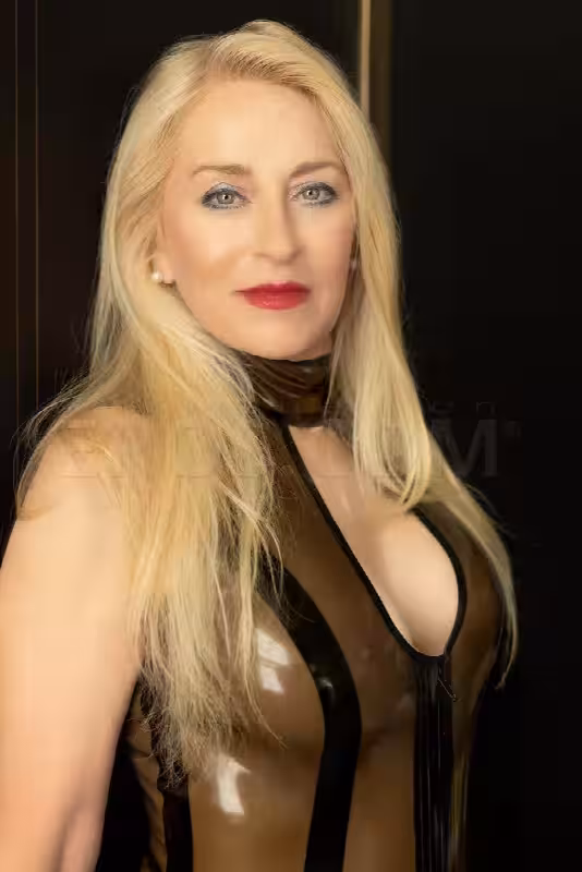 Escort/Massage/S&M SubMissAnn / Robin Pachino in Los Angeles, CA