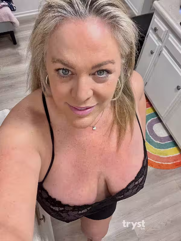 Escort/S&M Deb in Los Angeles, CA