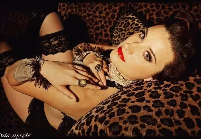 Massage/S&M Luxaura in Los Angeles, CA