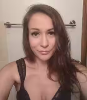 Escort Emily in Milwaukee, WI