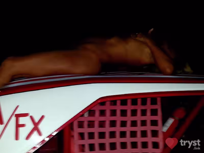 Escort/Massage Cougar / Natalia Breeze in Minneapolis, MN