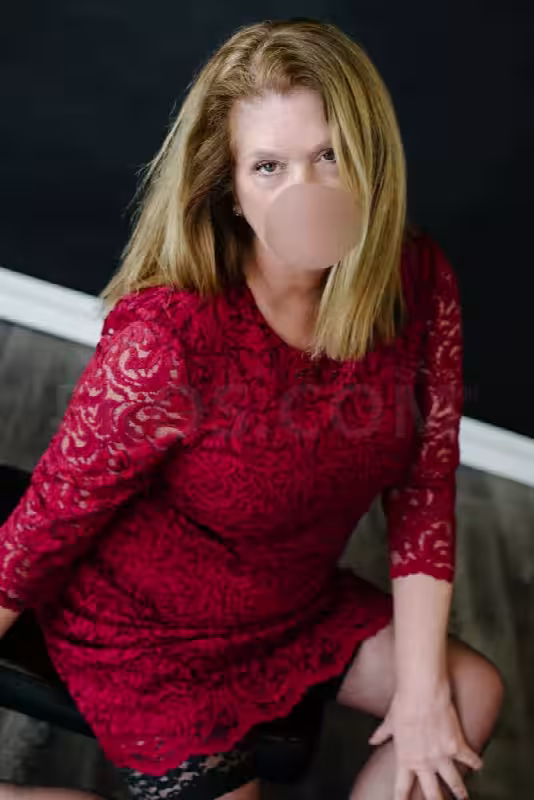 Escort Lauren Goode in Naperville, IL