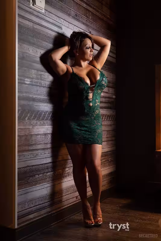Escort/Massage Raquel Reigns in Nashville, TN