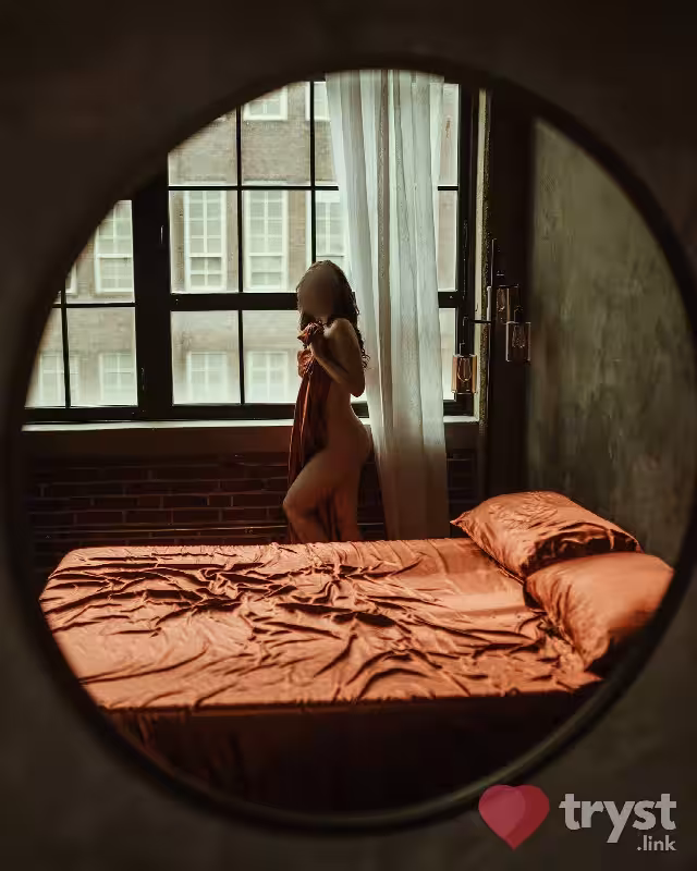 Escort Molly Maeson in Overland Park, KS