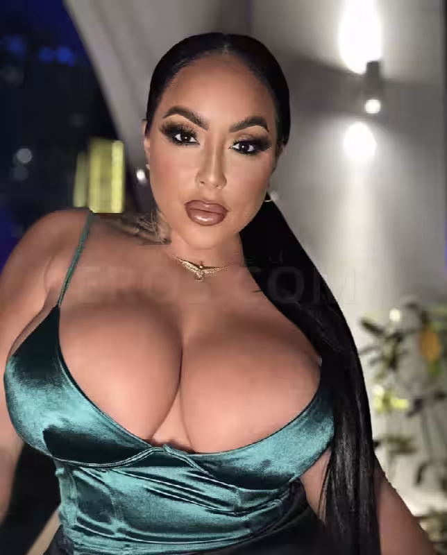 Escort Kiara Mia in Paramount, CA