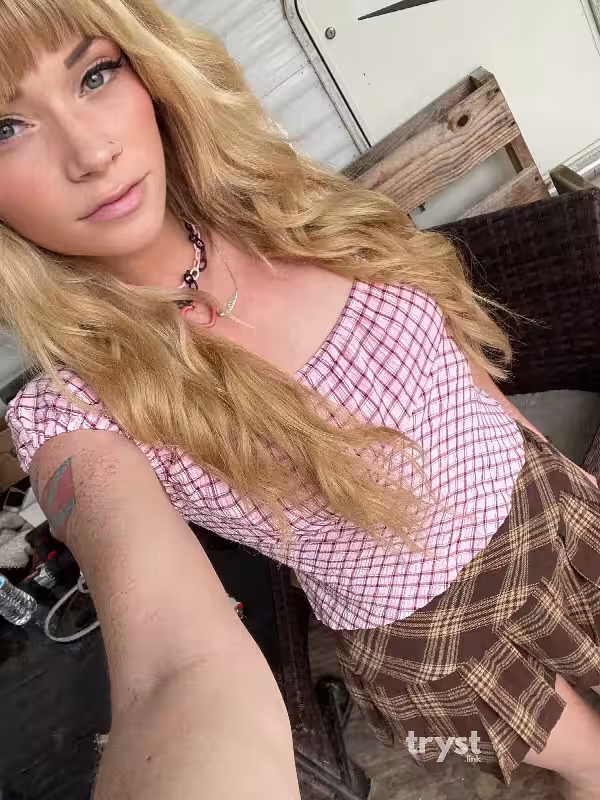 Escort Kara in Pensacola, FL