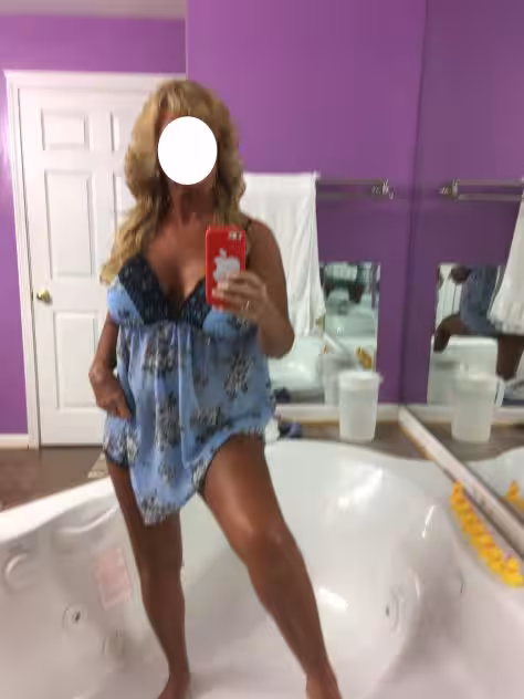 Escort/Massage/S&M Hayley in Roanoke, VA