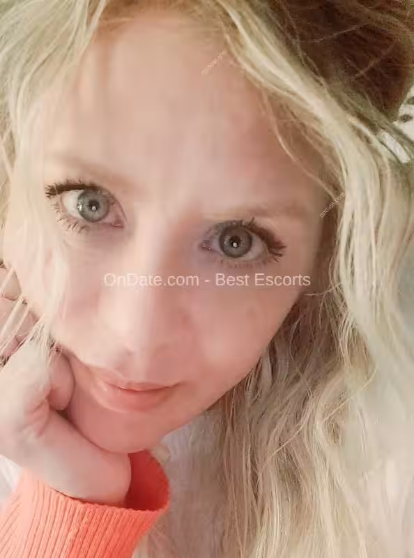 Escort/Massage Anastasia / Ana in Saint Paul, MN