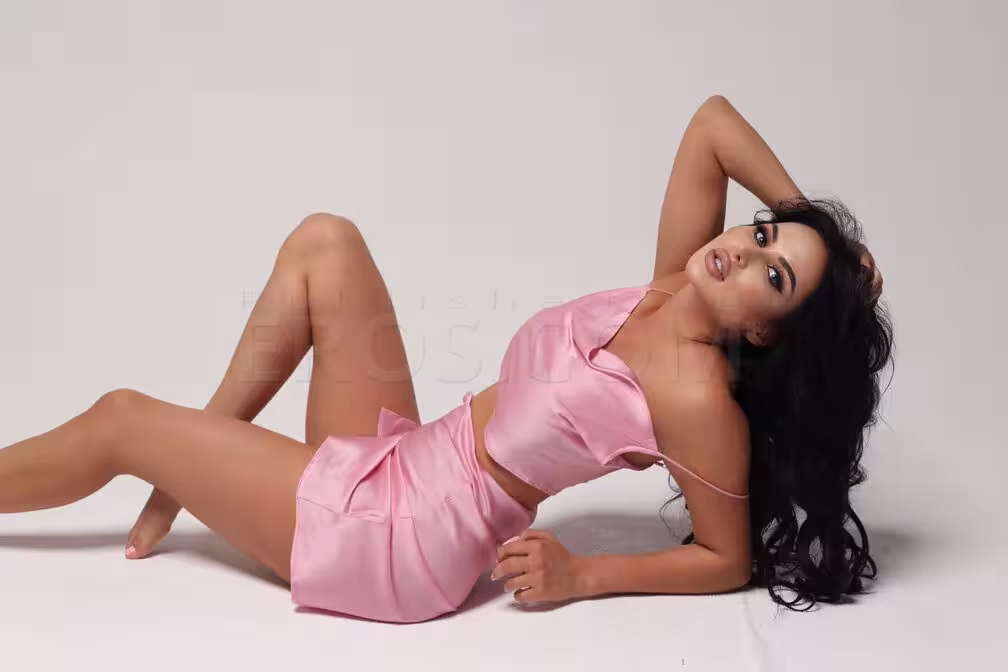 Escort Cali / Miss Alexis in Schaumburg, IL