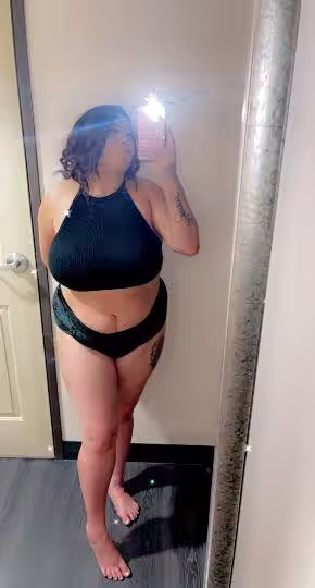 Escort Selena in Schaumburg, IL