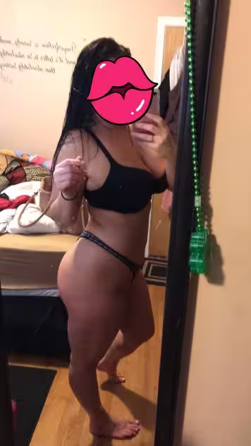 Escort Lyndsay and Rose in Roseville, MN