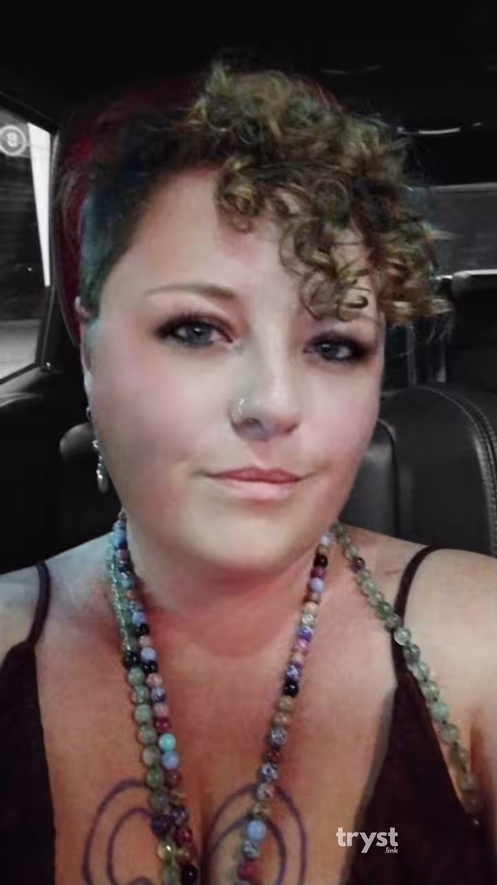 Escort Luanna Moon in Knoxville, TN