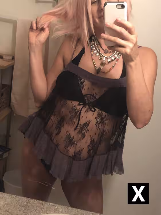 Escort Meleximoon in Huntington Beach, CA