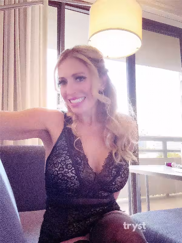 Escort Blonde Bunny in Temecula, CA