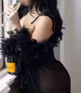 Escort/Massage Yasmin Canaria in Tysons Corner, VA