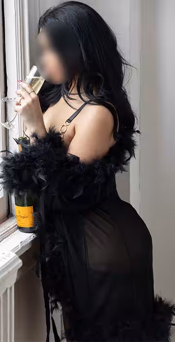 Escort/Massage Yasmin Canaria in Tysons Corner, VA