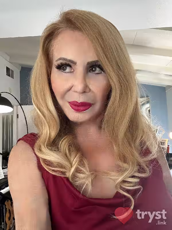 Escort Tricia Lane in West Hills, CA