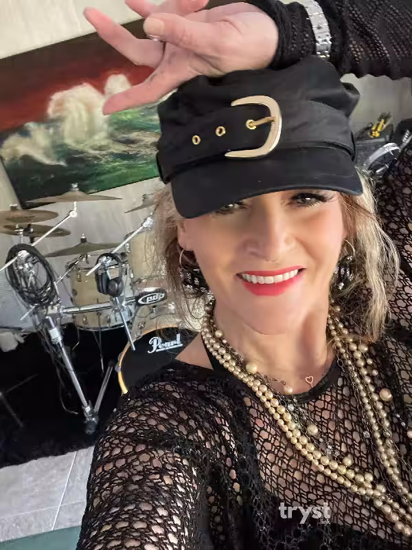 Escort/Massage Jordan / Eileen in West Palm Beach, FL