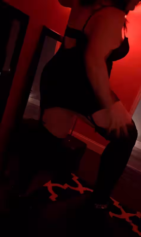 Escort/Massage/S&M Bombshell Jessie in West Palm Beach, FL